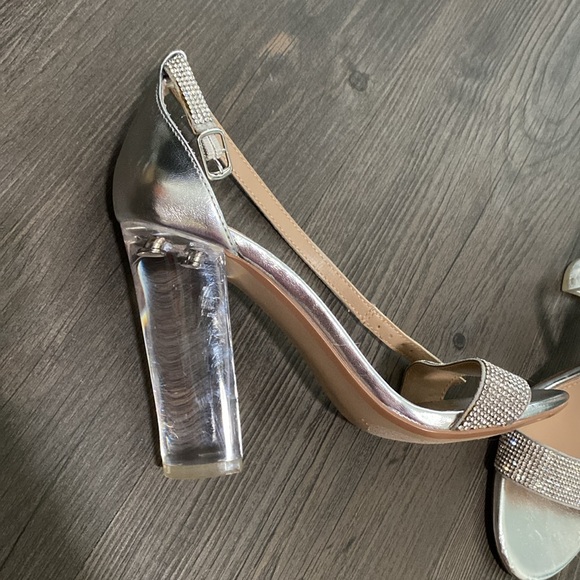 Silver rhinestone Steve Madden klair open toe high clear heels - Picture 2 of 8